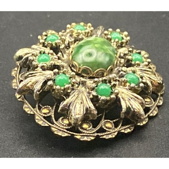 Vintage Brooch Green Matrix Glass & Jadeite Color Cab Gold Tone Filigree Granny - Picture 5 of 8